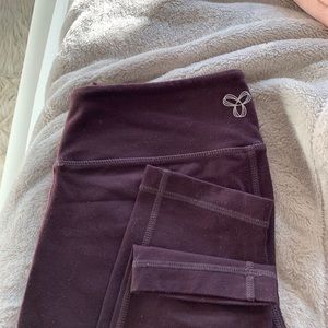 Aritzia leggings